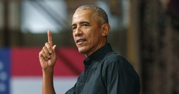 Ομπάμα 17: Ο πρώην πρόεδρος των ΗΠΑ, Μπάρακ Ομπάμα, παρέδωσε και το φετινό του κινηματογραφικό best of