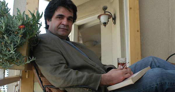 Με επίσημη δήλωσή του ο Τζαφάρ Παναχί ξεκινά απεργία πείνας στις φυλακές του Ιράν