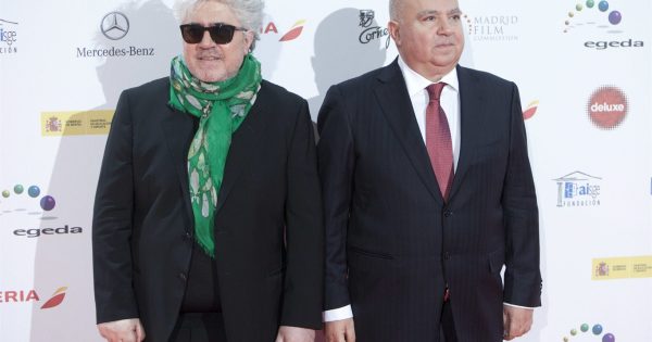 «Απορρίψαμε προσφορές από πλατφόρμες»: Ο Αγκουστίν Αλμοδόβαρ μιλά για τις επόμενες ταινίες του Πέδρο