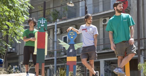 Ακούστε το επίσημο τραγούδι από τα «Κωλόπαιδα»
