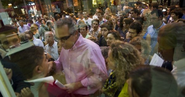 Μύθοι και αλήθειες για τις ΝΥΧΤΕΣ ΠΡΕΜΙΕΡΑΣ COSMOTE