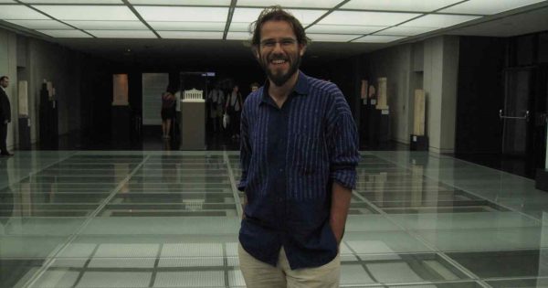 «Το ρεμπέτικο δίνει την εξήγηση για την υπαρξιακή μας κρίση»