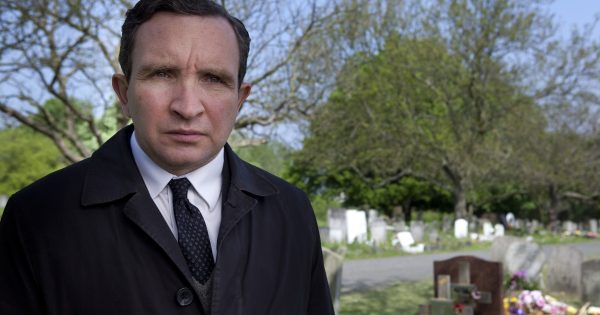 Τρέιλερ: Γλυκές και γοητευτικές «Ξεχασμένες Ζωές»