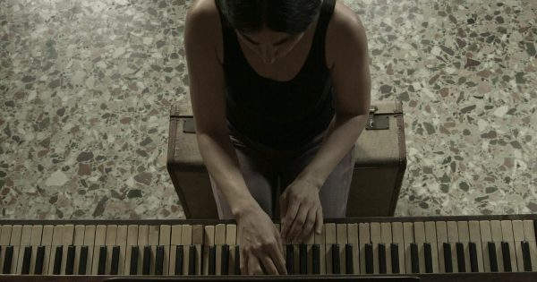 Ο Γιώργος Γκικαπέππας αποκαλύπτει το «Silent»