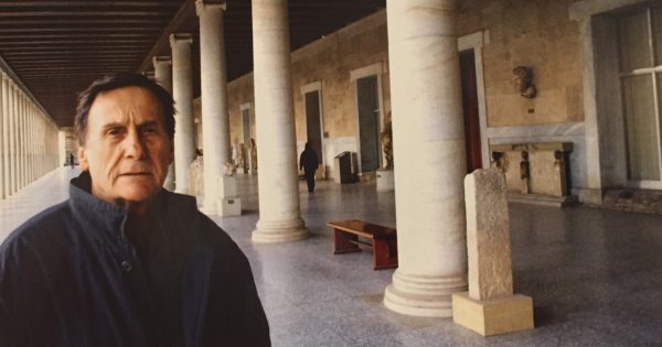 Τάκης Χατζόπουλος: η ήρεμη δύναμη του «Παρασκηνίου»