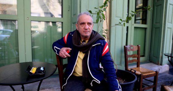 «Να γίνουμε πανανθρώπινοι πρώτα και μετά Έλληνες»: Μια συνέντευξη με τον Χρήστο Βούπουρα