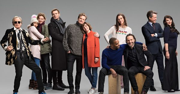 Το «Love Actually» του Ρίτσαρντ Κέρτις έγινε 14! Δείτε τη μίνι-συνέχεια online
