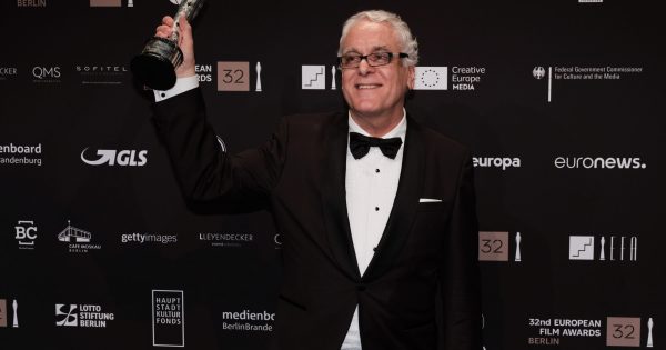 «Bugonia»: Ο Γιώργος Μαυροψαρίδης υποψήφιος για καλύτερο μοντάζ στα βραβεία της Ευρωπαϊκής Ακαδημίας Κινηματογράφου