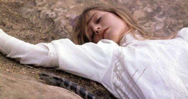 Τρέιλερ: Το υπερβατικό «Μυστικό του Βράχου των Κρεμασμένων» σε 4Κ αποκατάσταση