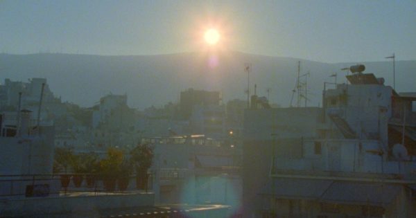 «Τα περιστέρια αρρωσταίνουν, όταν η πόλη φλέγεται» του Σταύρου Μαρκουλάκη στο Σαράγεβο