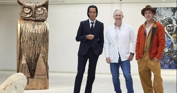 Mennään! Έκθεση με γλυπτά του Mπραντ Πιτ και έργα κεραμικής του Νικ Κέιβ στη Φινλανδία