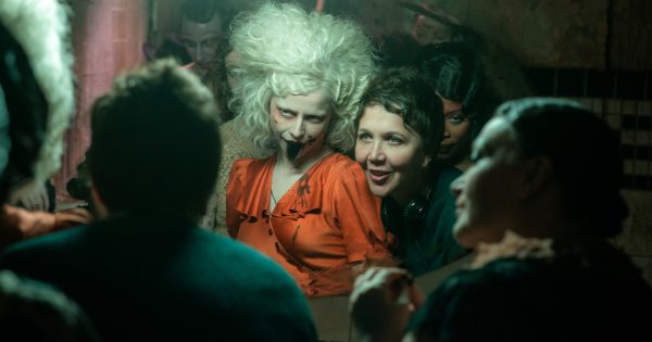 Το «τέρας» μέσα μας: Το ΣΙΝΕΜΑ μιλάει με την Μάγκι Τζίλενχαλ για τη «Νύφη!»