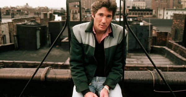 Ρίτσαρντ Γκιρ: «Στα ’80s δεν χρειαζόμασταν intimacy co-ordinators»