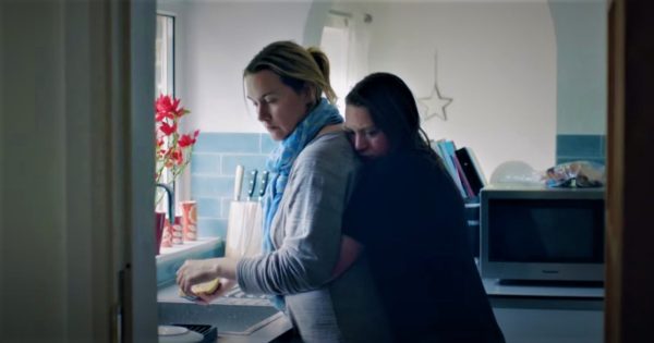 Τα social media είναι ο κίνδυνος στο τρέιλερ του «I am Ruth» με την Κέιτ Γουίνσλετ