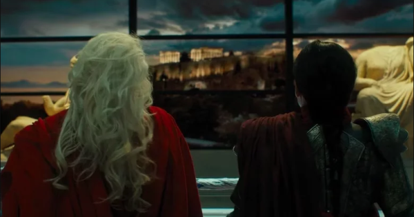 Teaser «Shazam: Η Οργή των Θεών»: Έλεν Μίρεν και Λούσι Λιού στο… μουσείο της Ακρόπολης;