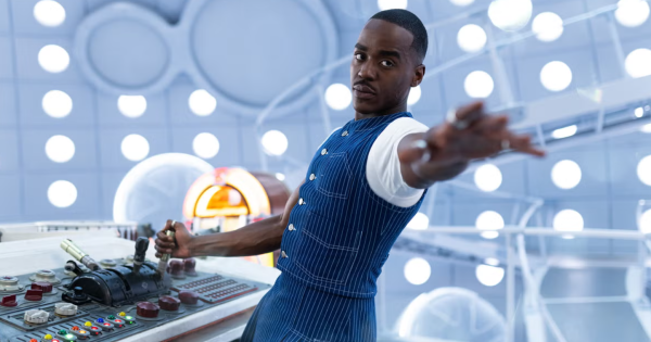 Tέλος ο Νσούτι Γκατουά από το «Doctor Who»
