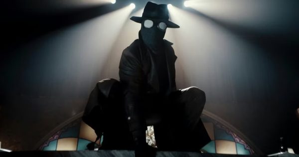 Ασπρόμαυρο ή έγχρωμο; Δυο τρέιλερ για το «Spider-Noir» με το Νίκολας Κέιτζ