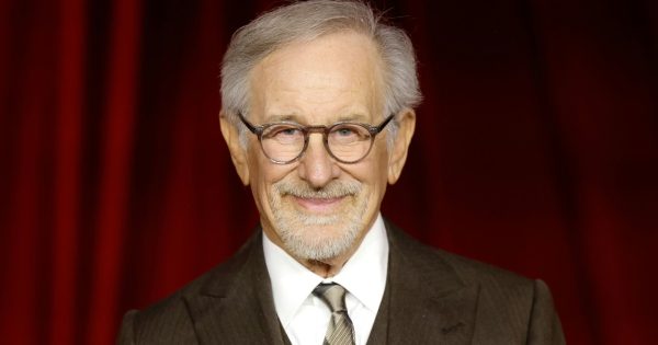 EGOT Steven: Ένα Γκράμι τοποθετεί τον Στίβεν Σπίλμπεργκ σε ένα καλλιτεχνικό VIP κλαμπ