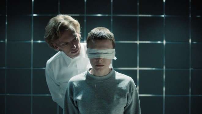 stranger-things_1581_107761650