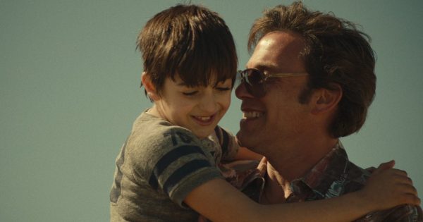 Πιο παραδοσιακό δεν γίνεται: Τρέιλερ για το «Tender Bar» του Τζορτζ Κλούνεϊ με τον Μπεν Άφλεκ