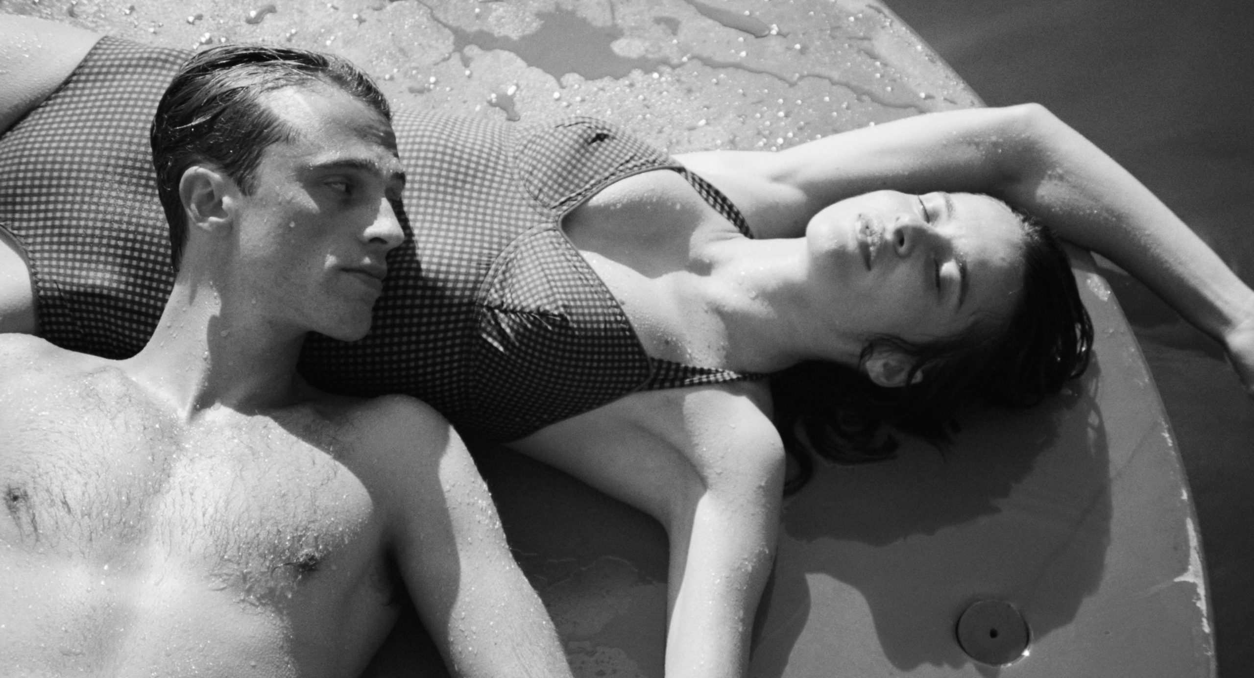 the-stranger_1581_107780688