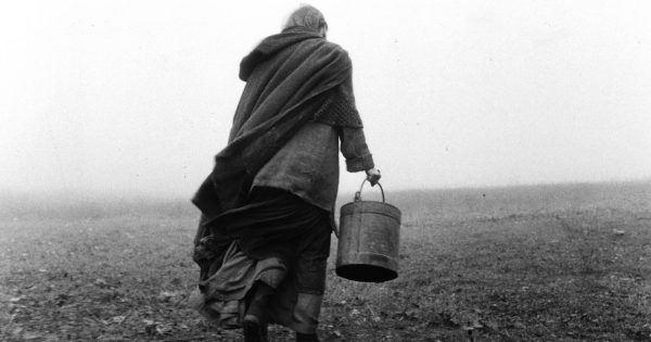 Essential Cinema: «Το Άλογο του Τορίνο» (2011) του Μπέλα Ταρ