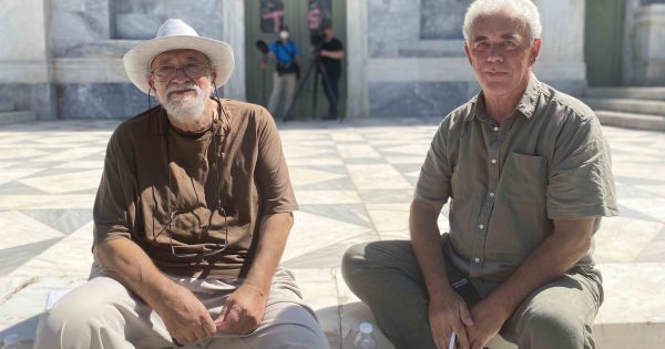 Ένας τραγούδι-σύμβολο συνδέει Ελλάδα και Ιρλανδία: Το «Γελαστό Παδί» του Άλαν Γκίλσεναν στο CineDoc
