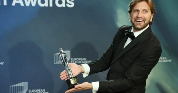 Το «Τρίγωνο της Θλίψης» σάρωσε τα Ευρωπαϊκά Βραβεία Κινηματογράφου