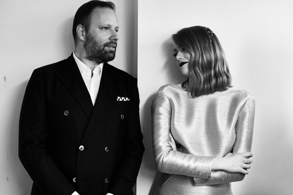 yorgos-lanthimos-emma-stone-1024x1024_1581_107776870