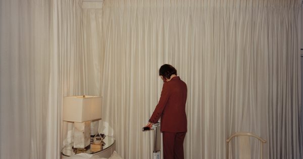 «Photographs»: Η φωτογραφική έκθεση του Γιώργου Λάνθιμου έρχεται στη Στέγη