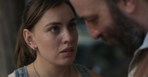 Αντώνης Τσιοτσιόπουλος & Ελίνα Τσιορμπατζή: «Οι “Μικρές Ανάσες” μιλούν για ανθρώπους που συνεχίζουν να παλεύουν»