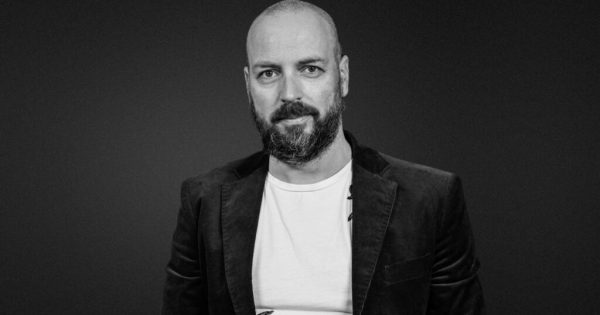 Γκιόργκι Πάλφι: «Κοιτάζουμε από μια άλλη οπτική γωνία για να κατανοήσουμε καλύτερα τον άνθρωπο»