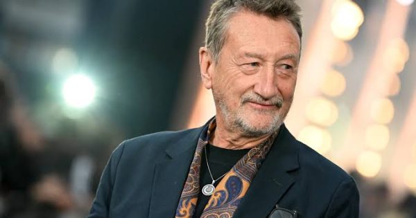 Ο Στίβεν Νάιτ επιβεβαιώνει πως βρέθηκε ο επόμενος Τζέιμς Μποντ